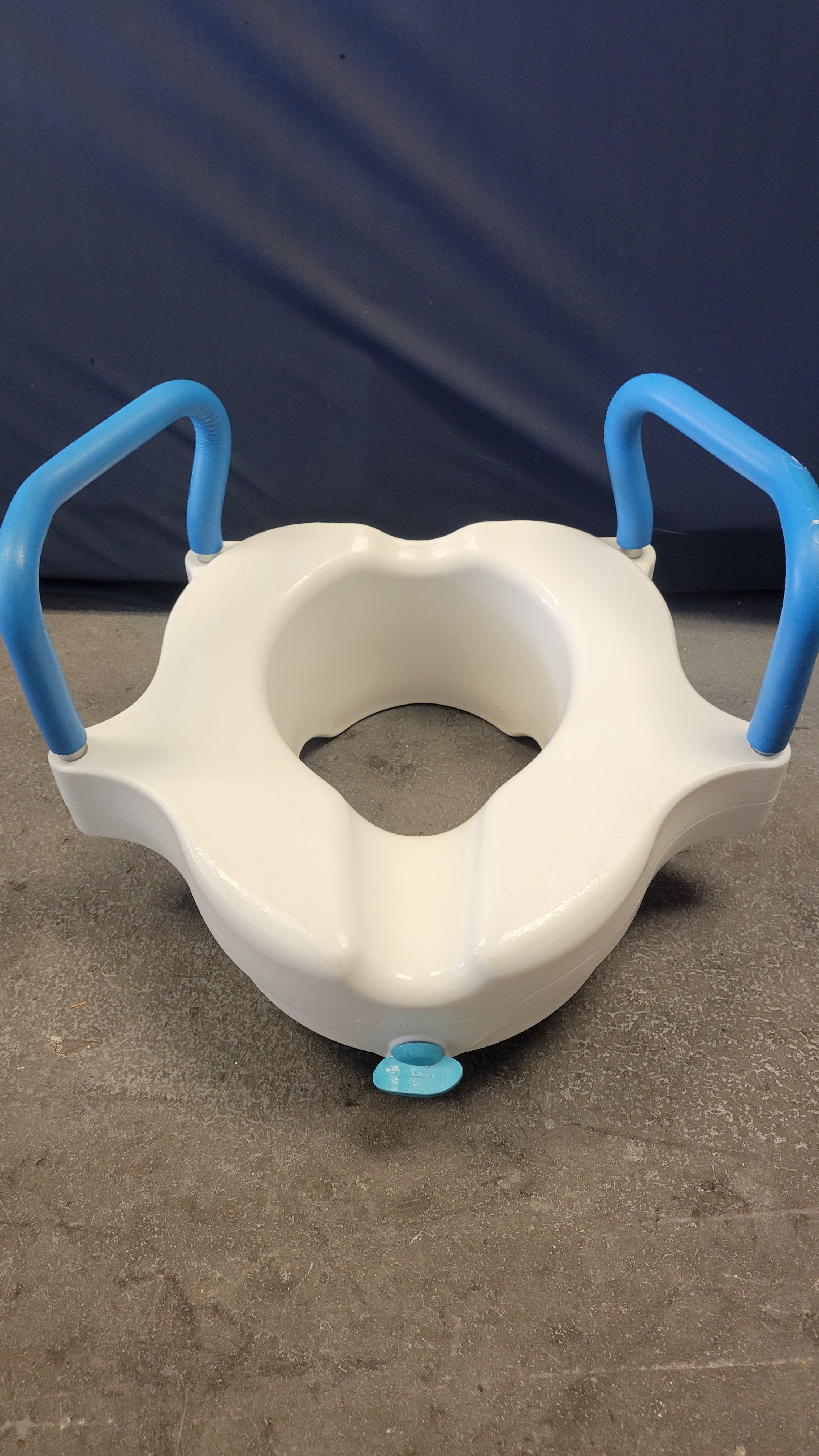 AquaSense Raised Toilet Seat with arms, standard toilet, 5 inch height