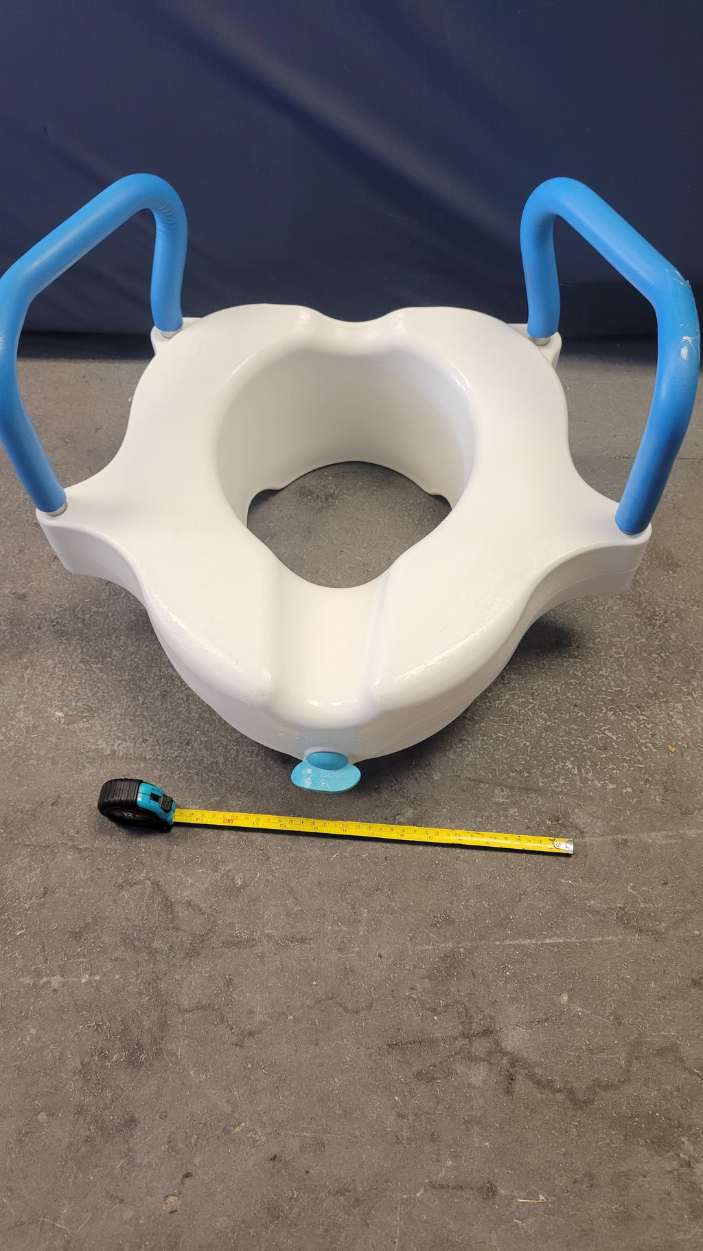 AquaSense Raised Toilet Seat with arms, standard toilet, 5 inch height