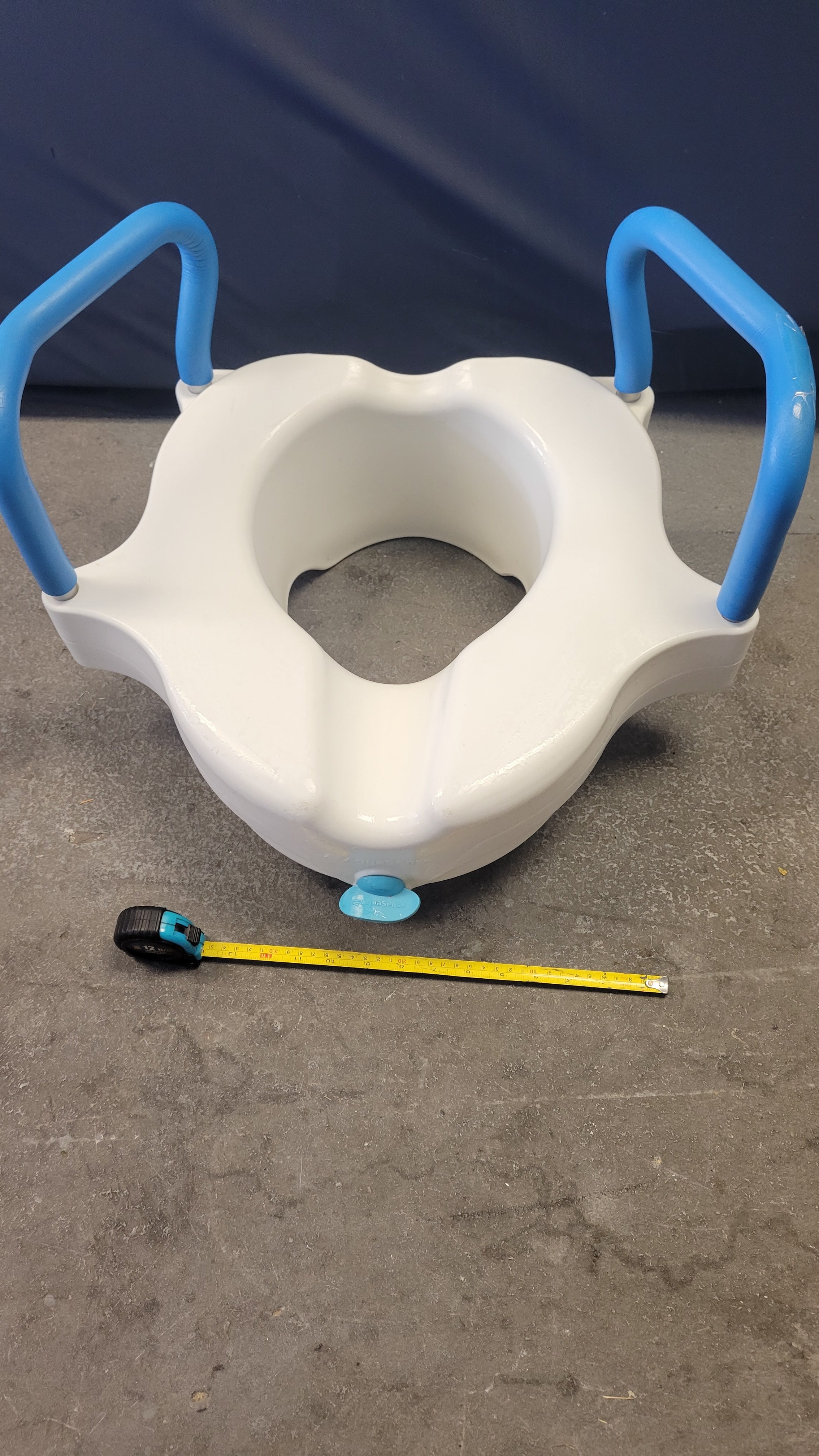 AquaSense Raised Toilet Seat with arms, standard toilet, 5 inch height